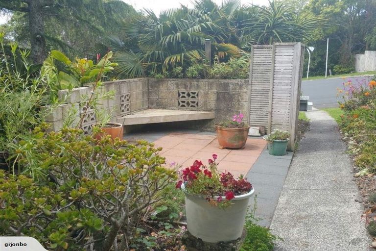 Photo of property in 1/4 Velma Road, Hillcrest, Auckland, 0627