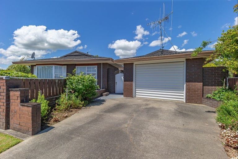 Photo of property in 2 Webb Avenue, Levin, 5510