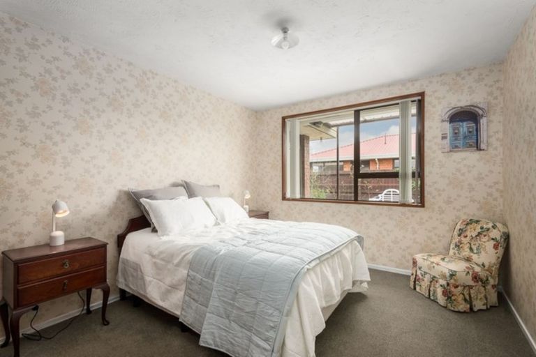 Photo of property in 2/279 Sawyers Arms Road, Bishopdale, Christchurch, 8053