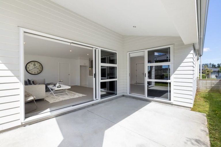 Photo of property in 2 Tuaia Street, Pyes Pa, Tauranga, 3112