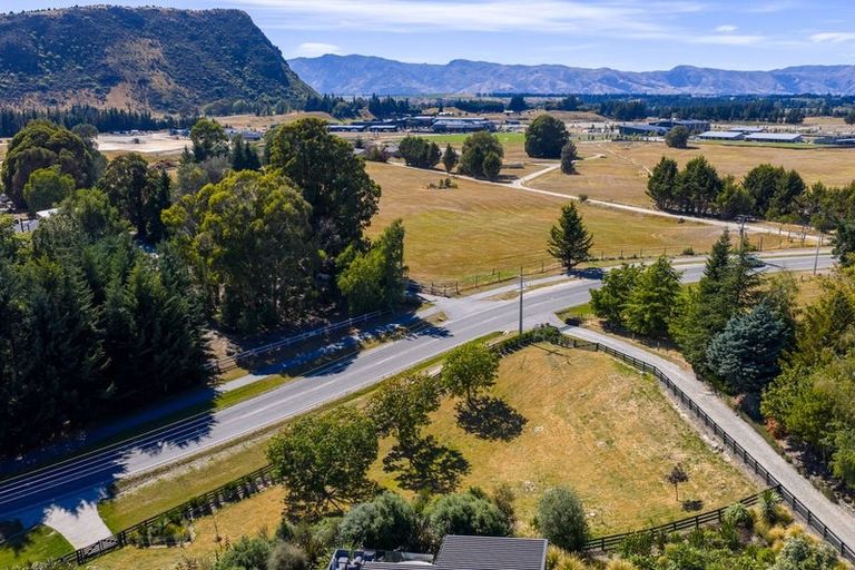 Photo of property in 22 Ballantyne Road, Wanaka, 9305