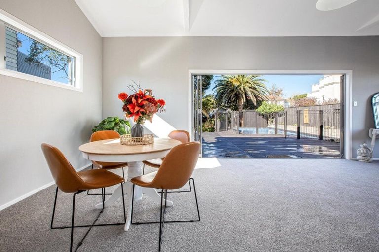 Photo of property in 16 Manly Street, Paraparaumu Beach, Paraparaumu, 5032