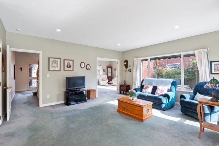 Photo of property in 11 Parkham Drive, Burnside, Christchurch, 8053