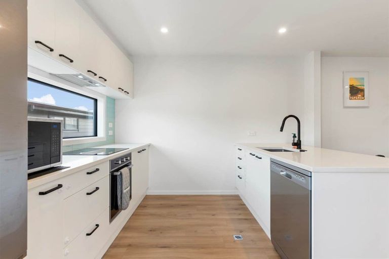 Photo of property in 1b Stott Avenue, Birkdale, Auckland, 0626