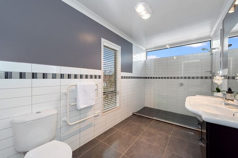 Photo of property in 62d Rototuna Road, Rototuna, Hamilton, 3210