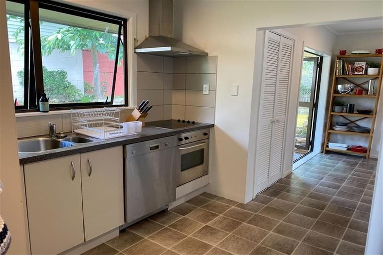 Photo of property in 283 Devonport Road, Tauranga, 3110