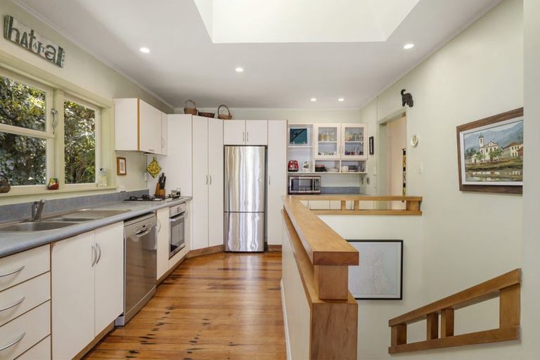 Photo of property in 5 Alexandra Road, Roseneath, Wellington, 6021