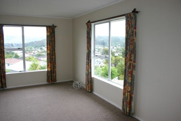 Photo of property in 16 Tyrone Grove, Wainuiomata, Lower Hutt, 5014