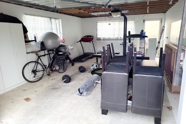 Photo of property in 53a Woodford Avenue, Henderson, Auckland, 0610