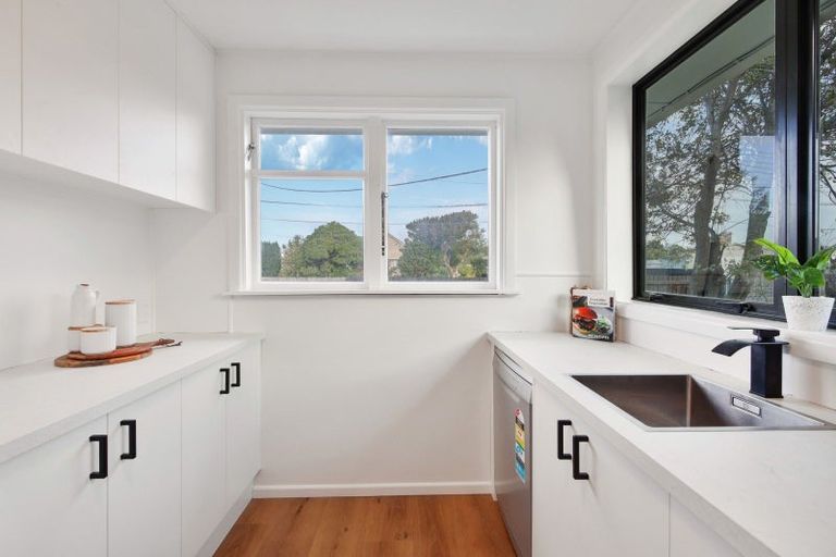 Photo of property in 17 Doreen Street, Aranui, Christchurch, 8061