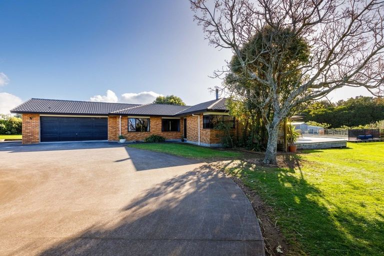 Photo of property in 395 Manutahi Road, Lepperton, New Plymouth, 4373