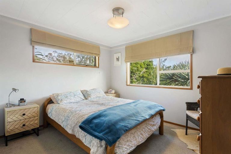 Photo of property in 1 Cranston Street, Torbay, Auckland, 0632