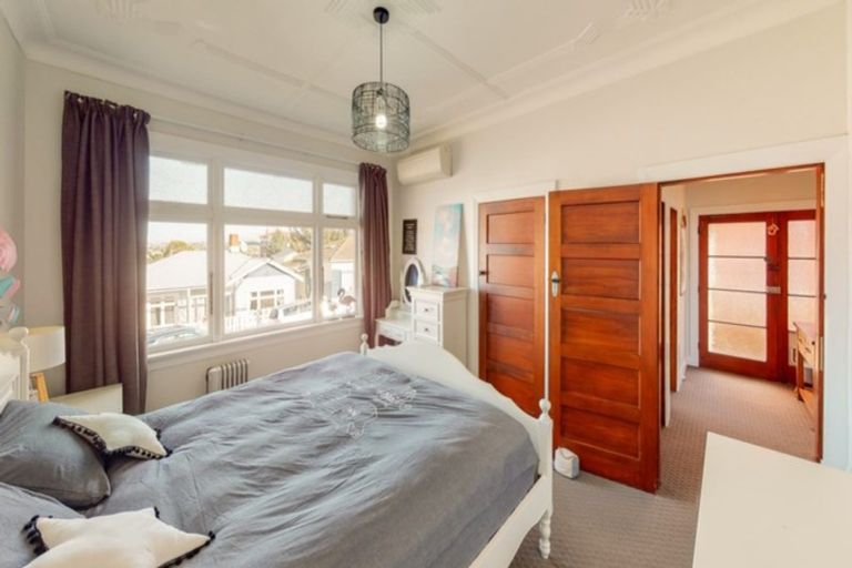 Photo of property in 25 Forbes Street, Balaclava, Dunedin, 9011