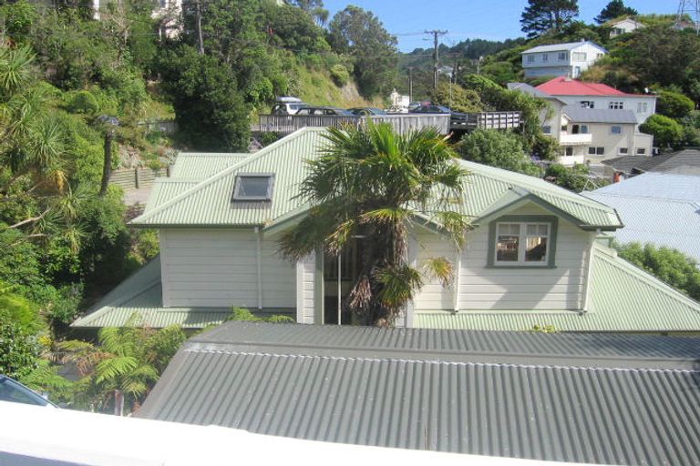 Photo of property in 64 Moana Road, Kelburn, Wellington, 6012