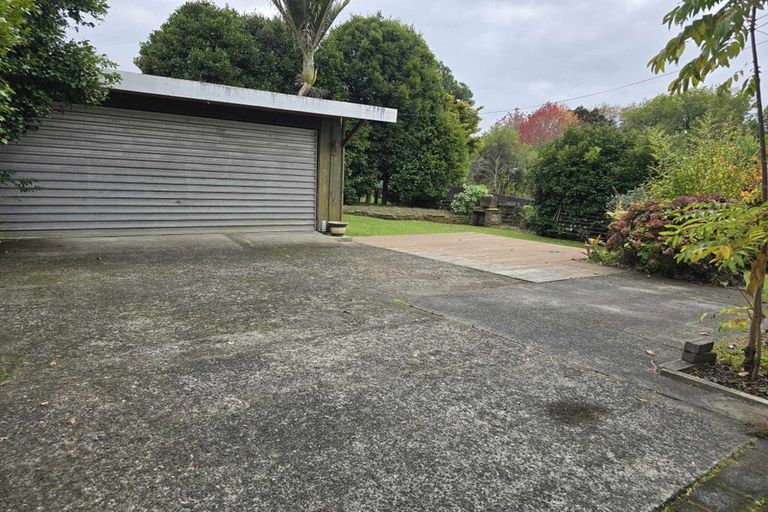 Photo of property in 56 Hilling Street, Titirangi, Auckland, 0604