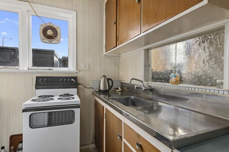 Photo of property in 2 Stream Grove, Heretaunga, Upper Hutt, 5018