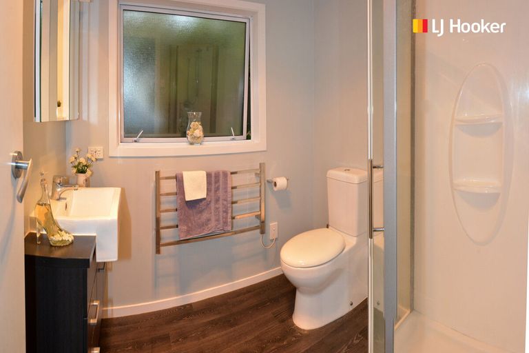 Photo of property in 6 Middleton Road, Kew, Dunedin, 9012