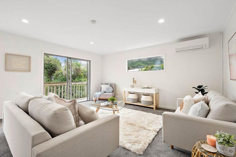 Photo of property in 39 Delhi Crescent, Khandallah, Wellington, 6035