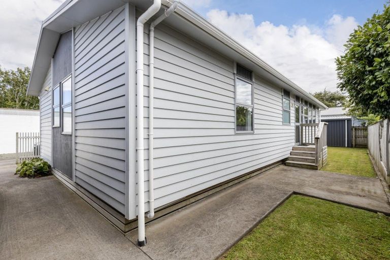 Photo of property in 6b Walsh Road, Westown, New Plymouth, 4310
