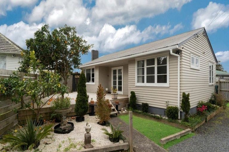 Photo of property in 5 Tui Crescent, Manurewa, Auckland, 2102