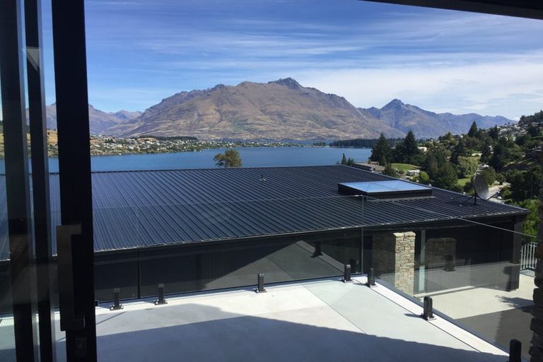 Photo of property in 12 Highlands Close, Queenstown, 9300