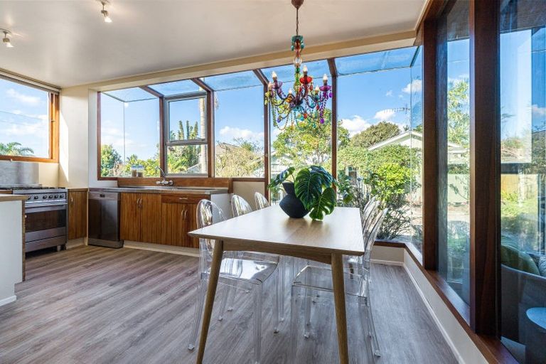 Photo of property in 39 Warwick Avenue, Westmere, Auckland, 1022