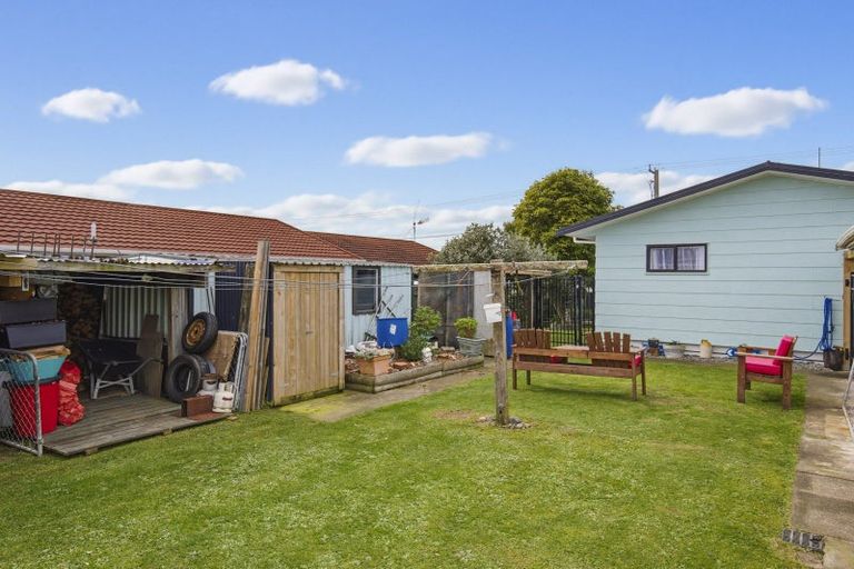 Photo of property in 13 Douglas Street, Levin, 5510