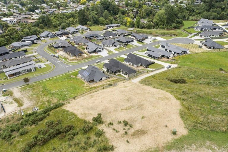 Photo of property in 27 Baxendale Drive, Matipo Heights, Rotorua, 3015