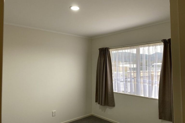 Photo of property in 39 Spackman Crescent, Paraparaumu, 5032