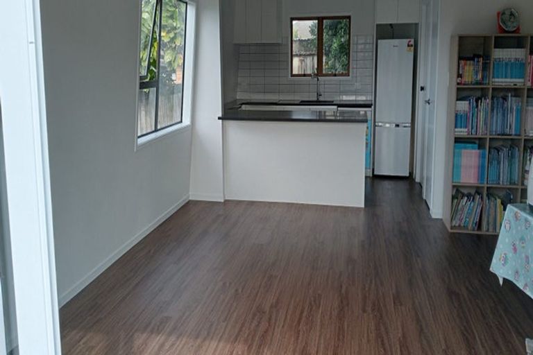 Photo of property in 2/47 Luton Avenue, Sunnyhills, Auckland, 2010