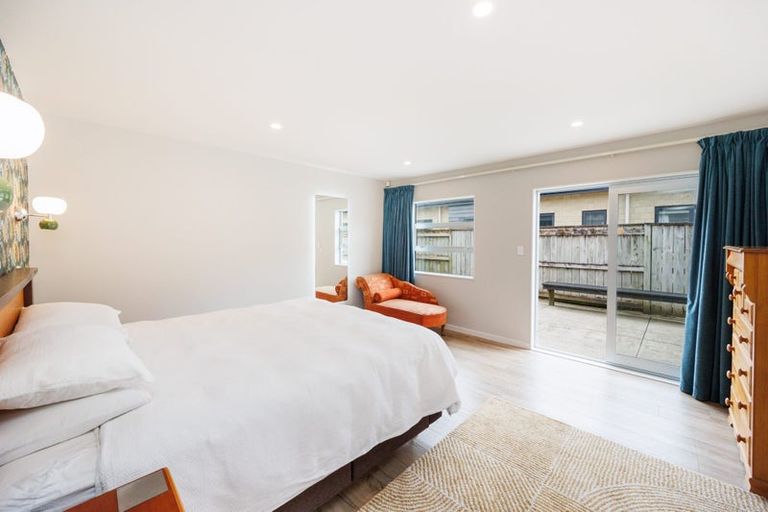 Photo of property in 2 Chestnut Close, Kelvin Grove, Palmerston North, 4414