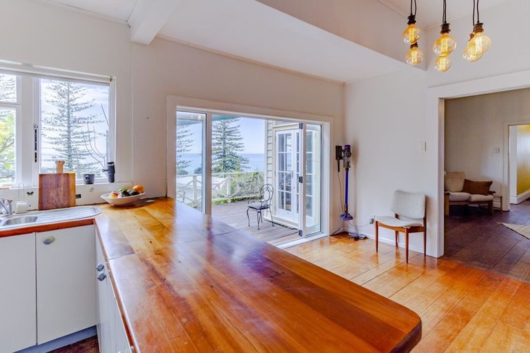 Photo of property in 6 Seaview Terrace, Bluff Hill, Napier, 4110