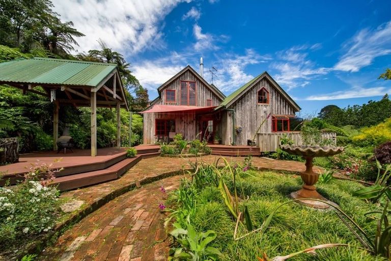 Photo of property in 22b Sequoia Grove, Merrilands, New Plymouth, 4312