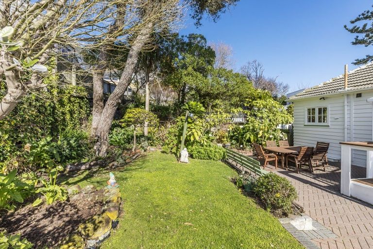 Photo of property in 15 Streatlam Crescent, Strathmore Park, Wellington, 6022