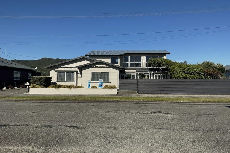 Photo of property in 31 Blake Street, Blaketown, Greymouth, 7805