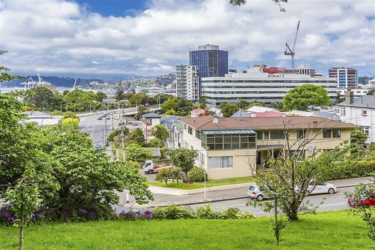 Photo of property in 97 Grant Road, Thorndon, Wellington, 6011