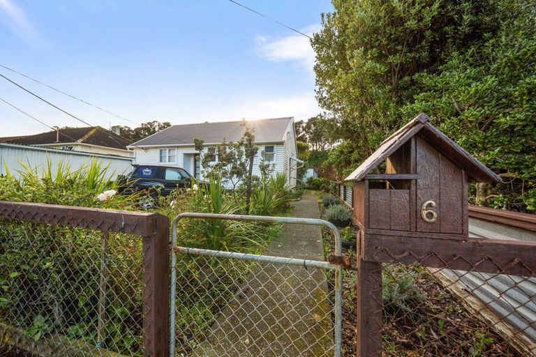 Photo of property in 6 Manchester Street, Patea, 4520