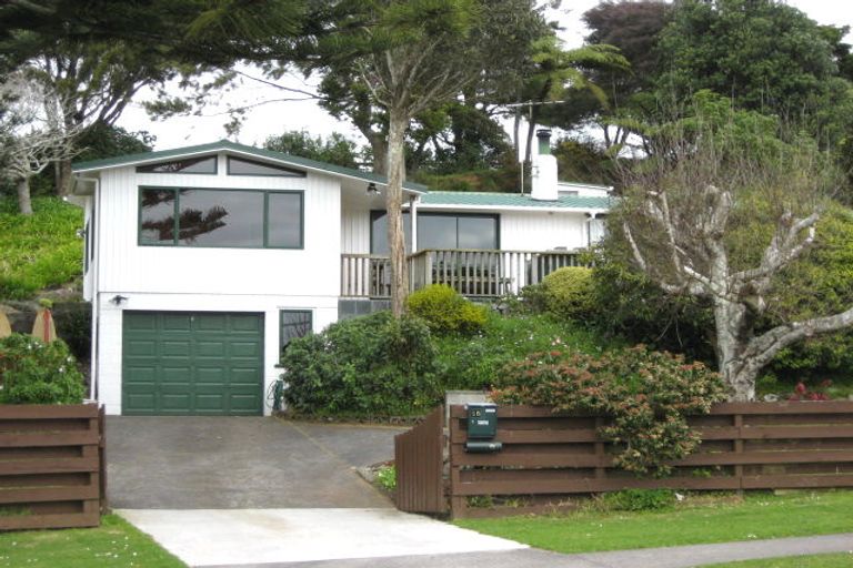 Photo of property in 15 Awanui Street, Merrilands, New Plymouth, 4312