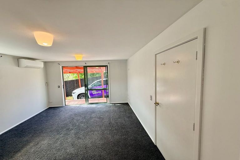 Photo of property in 81a Golf Road, New Lynn, Auckland, 0600