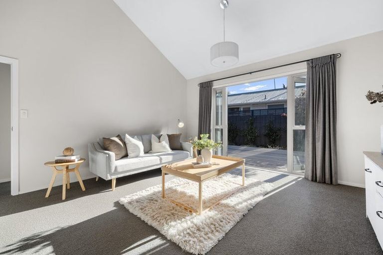 Photo of property in 2/11 Harvey Terrace, Richmond, Christchurch, 8013