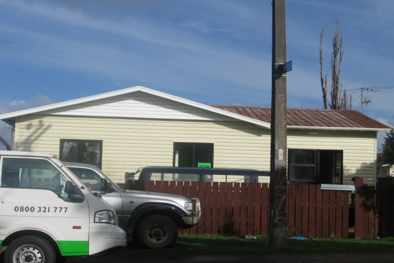 Photo of property in 3/19 Smiths Avenue, Papakura, 2110