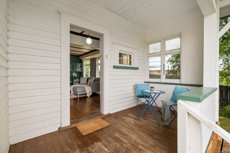 Photo of property in 1 Tapuaeotu Way, Welcome Bay, Tauranga, 3112