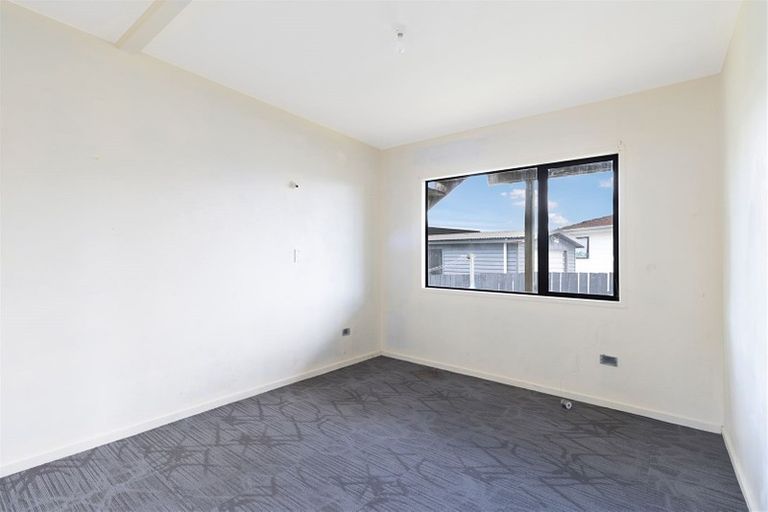 Photo of property in 7 Edwin Freeman Place, Ranui, Auckland, 0612
