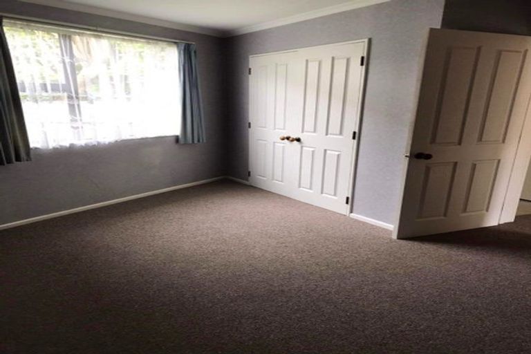 Photo of property in 8a Busby Place, Awapuni, Palmerston North, 4412