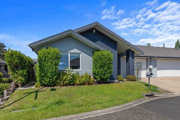 Photo of property in 45 Bridgewater Way, Pyes Pa, Tauranga, 3112