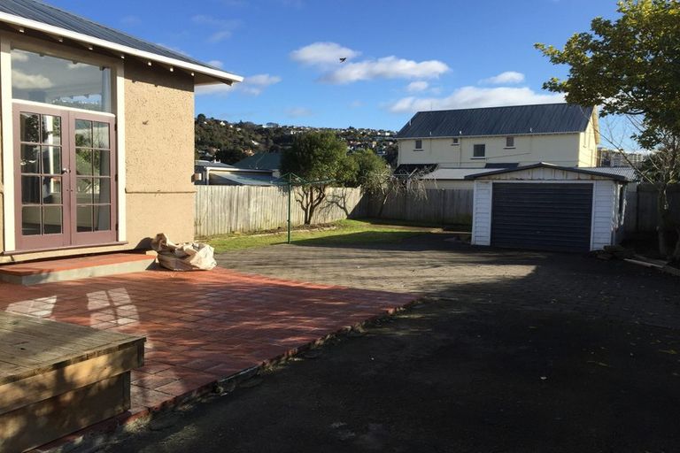 Photo of property in 174 Victoria Road, Saint Clair, Dunedin, 9012