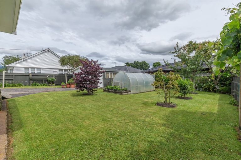 Photo of property in 3 Oriel Place, Levin, 5510