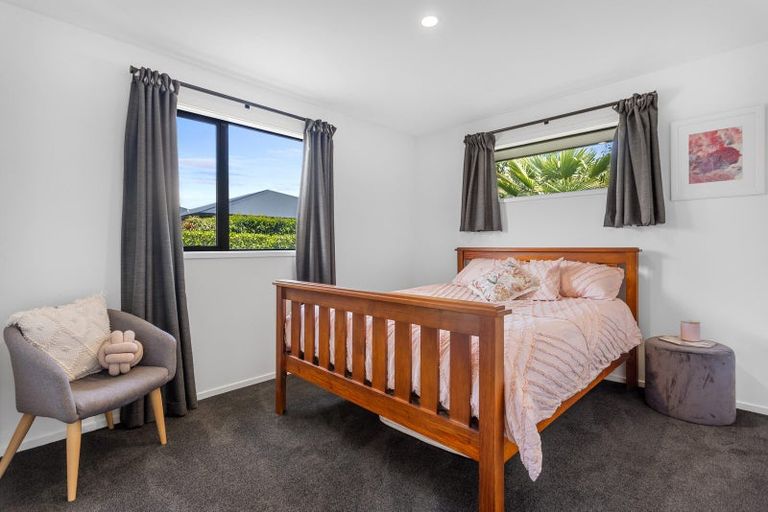 Photo of property in 11 Woodlaw Crescent, Prebbleton, 7604