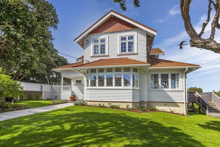 Photo of property in 17 Tamar Street, Island Bay, Wellington, 6023