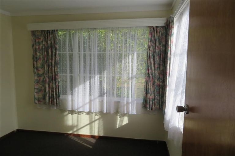 Photo of property in 111 Waddington Drive, Naenae, Lower Hutt, 5011